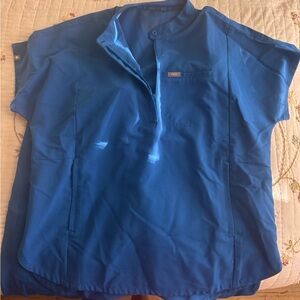 Figs size Medium tall in great condition! Minimally worn. Style: jogger.